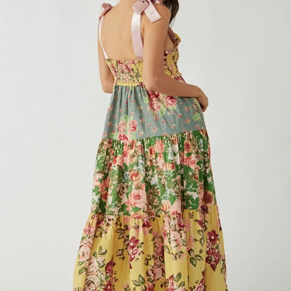 Free People embrace elegance